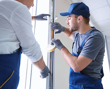 glass repair experts in Oak Ridge, FL
