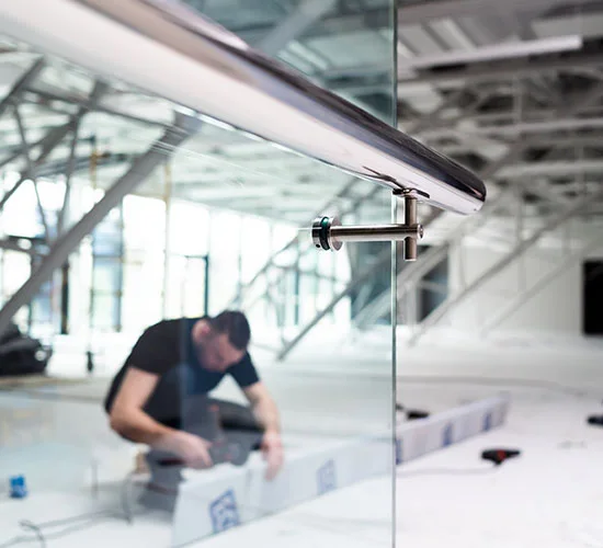 Oak Ridge, FL highly skilled glass repair technicians